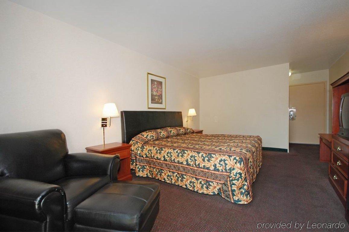 Magnuson Grand Columbus North Hotel Ruang foto