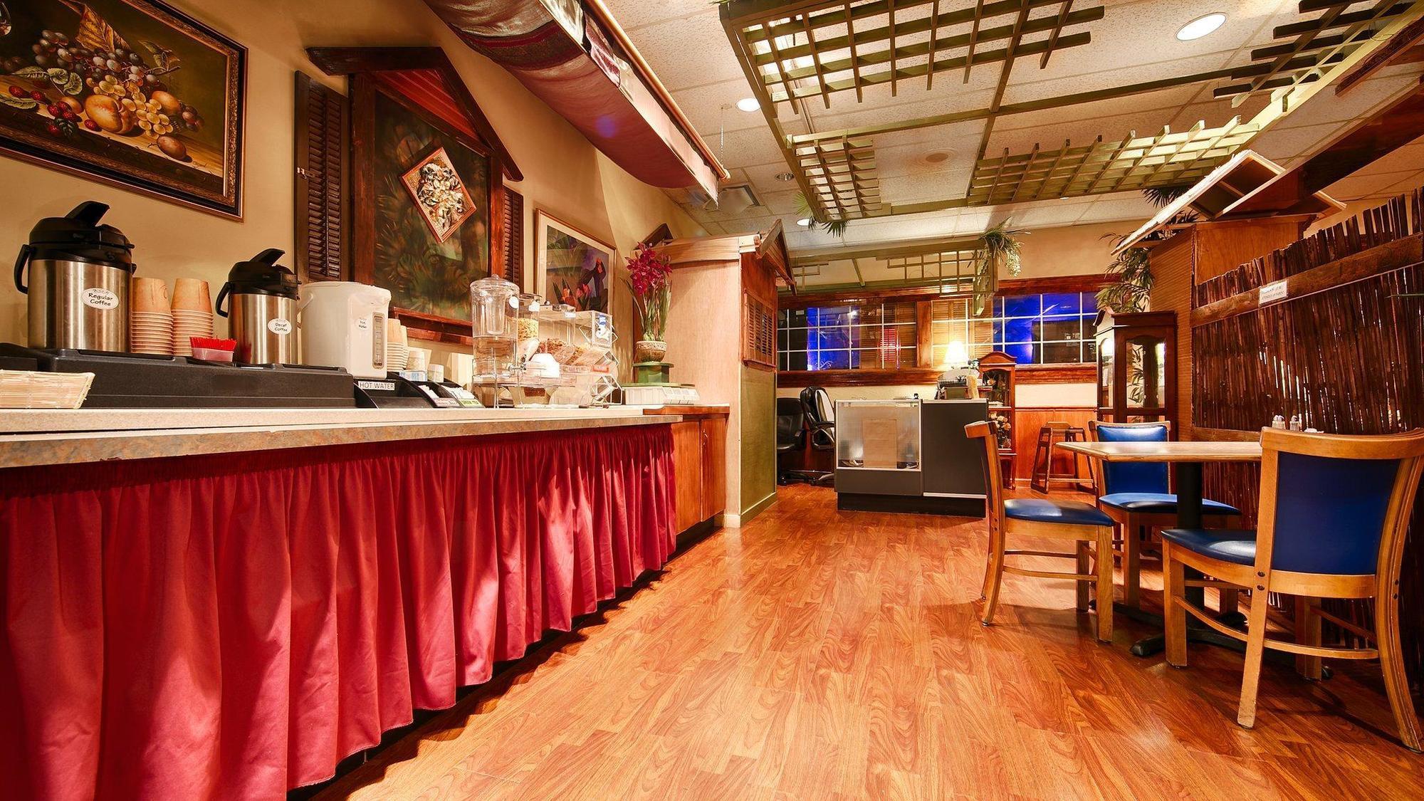Magnuson Grand Columbus North Hotel Bagian luar foto